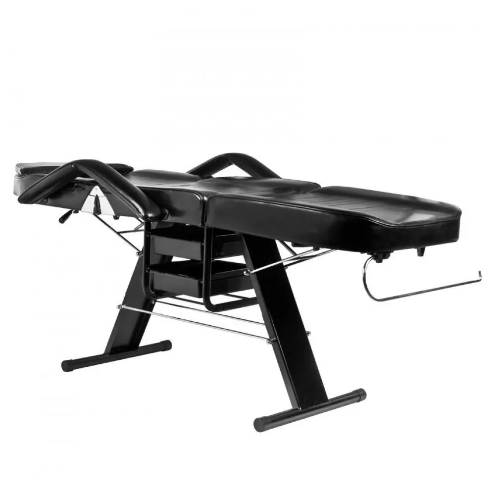 Juoda pedikiūro–kosmetologinė kušetė su popieriaus laikikliu